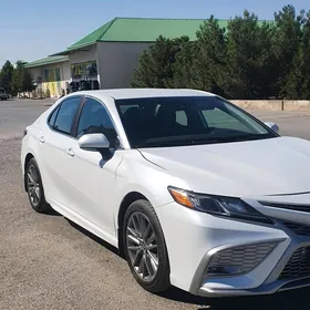 Toyota Camry 2022