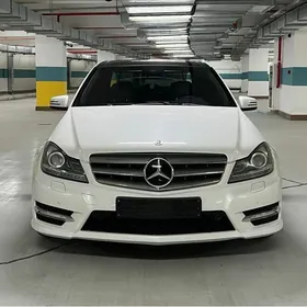Mercedes-Benz C350 2012