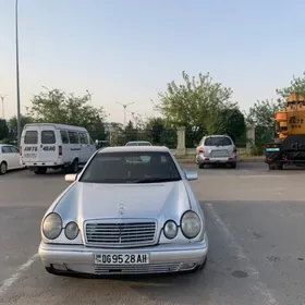 Mercedes-Benz E320 1996