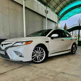 Toyota Camry 2018
