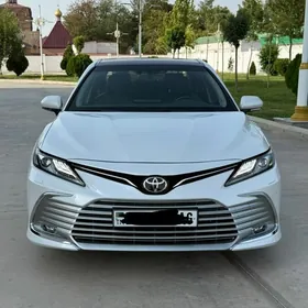 Toyota Camry 2022