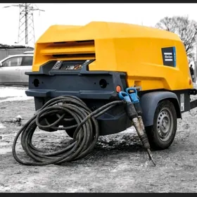 JCB Polemaster Plus 2013
