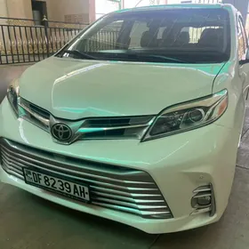 Toyota Sienna 2016