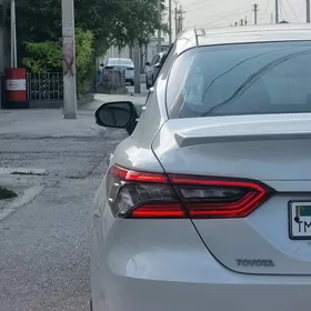 Toyota Camry 2022