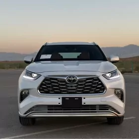 Toyota Highlander 2024