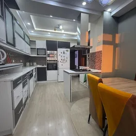 Мир 3 3 ком 8 этаж arzan