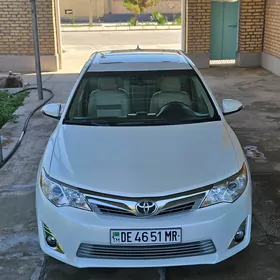 Toyota Camry 2012