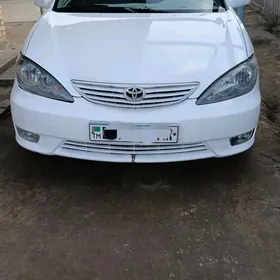Toyota Camry 2004