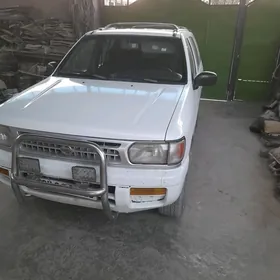 Nissan Pathfinder 1997