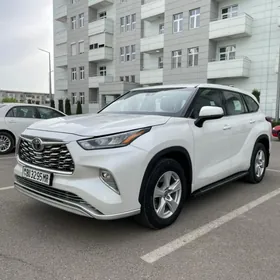 Toyota Highlander 2020