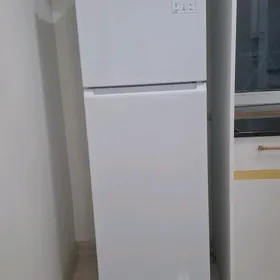 Holodilnik TCL