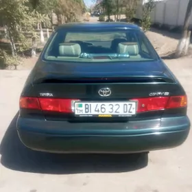 Toyota Camry 2000