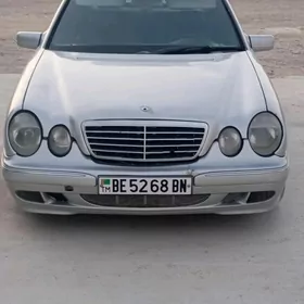 Mercedes-Benz E320 1996