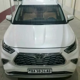 Toyota Highlander 2021