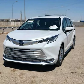 Toyota Sienna 2022