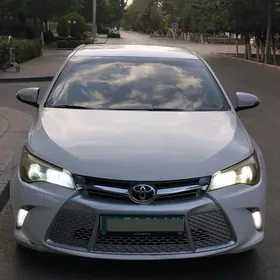 Toyota Camry 2015