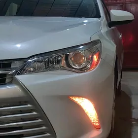 Toyota Camry 2016
