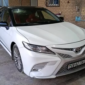 Toyota Camry 2018
