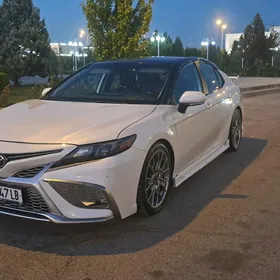 Toyota Camry 2022