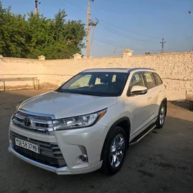 Toyota Highlander 2019