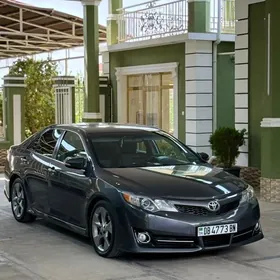 Toyota Camry 2013