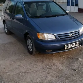 Toyota Sienna 2001