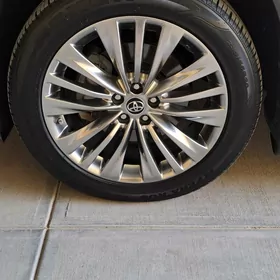 Toyota Highlander 2021