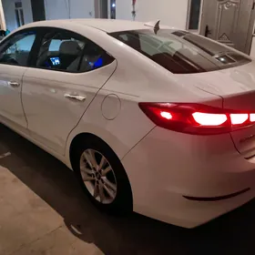 Hyundai Elantra 2017