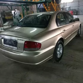 Hyundai Sonata 2002