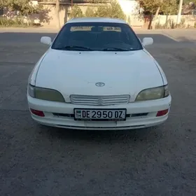 Toyota Carina 1993