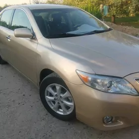 Toyota Camry 2011