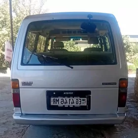 Toyota Hiace 1988