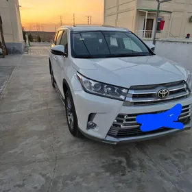 Toyota Highlander 2017