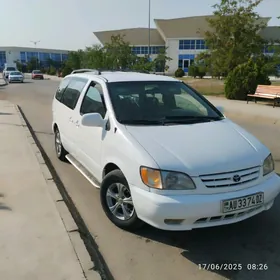 Toyota Sienna 2001
