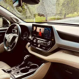 Toyota Highlander 2020