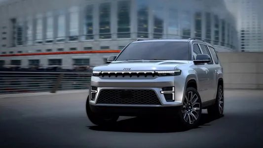 Jeep iň äpet modeliniň täzelenmesini taýýarlaýar