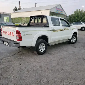 Toyota Hilux 2013
