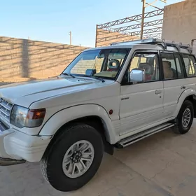 Mitsubishi Pajero 1996