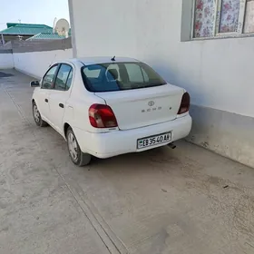 Toyota Echo 2002