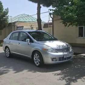 Nissan Versa 2010