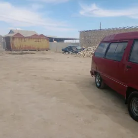 Toyota Hiace 1990