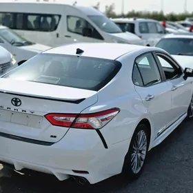 Toyota Camry 2020