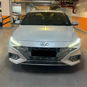 Hyundai Elantra 2022
