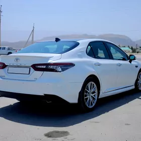 Toyota Camry 2018