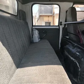 Hyundai H100 2005