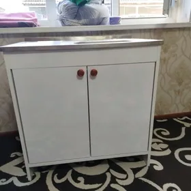 kuhinni şkaf smitsitilam bar