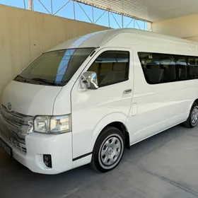Toyota Hiace 2017