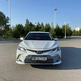 Toyota Camry Hybrid 2019