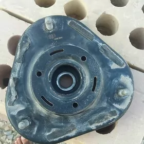 2005.corolla.opora