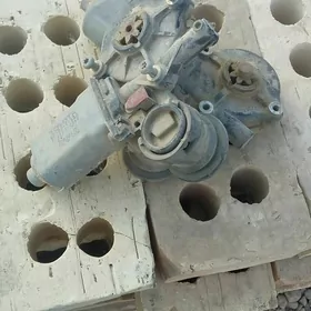 2005 corolla.podyomn